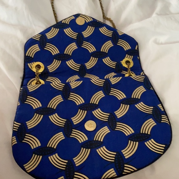 Satin purse - Picture 2 of 3